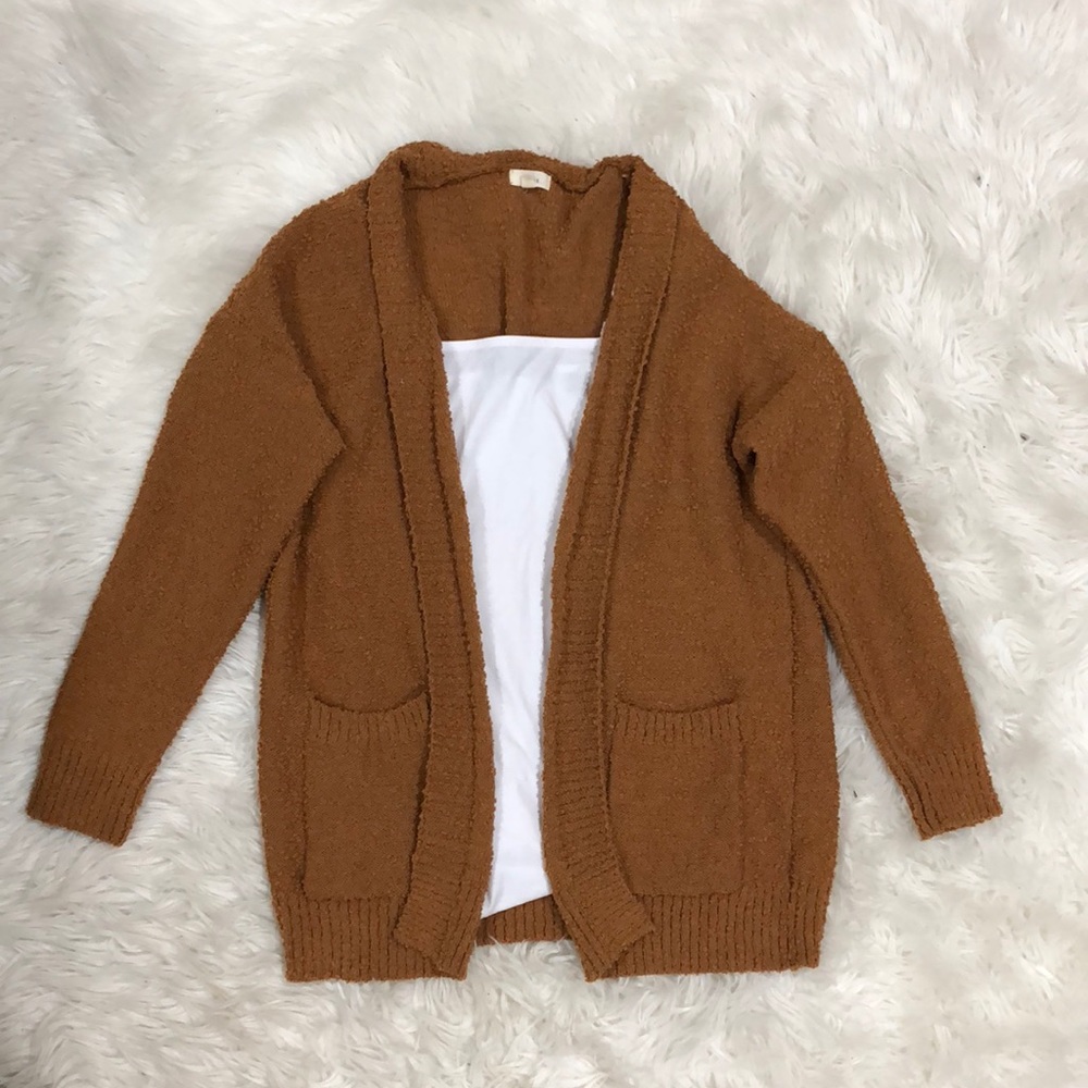 Debut sweater